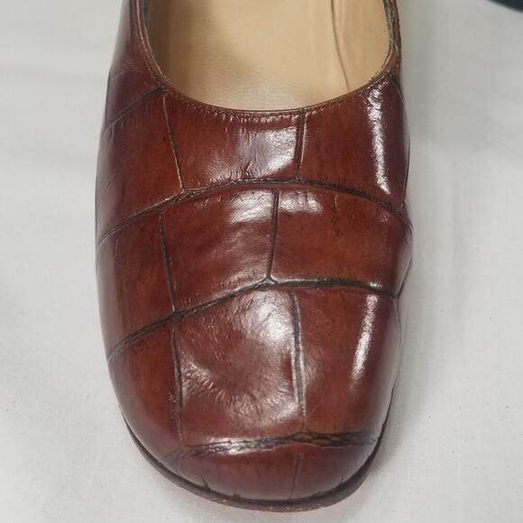 Joan & David Brown Pumps Size 6.5 Embossed Leather Round Toe Block Heel Padded - Picture 9 of 12